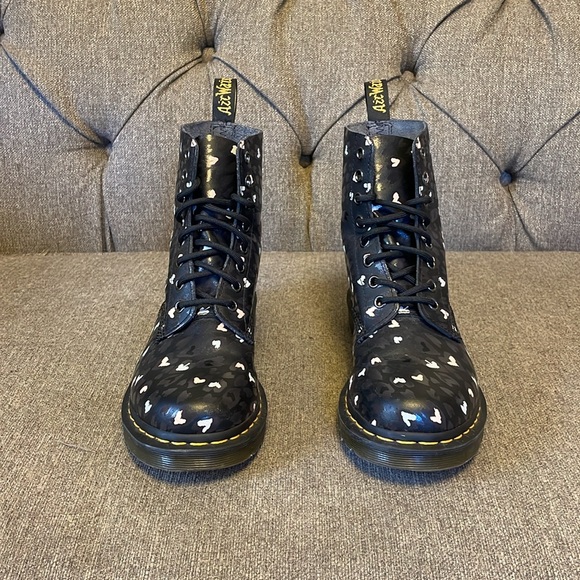 Dr Martens 1460 Pascal Leather Wild Heart Printed Lace Up Boots - Picture 4 of 12